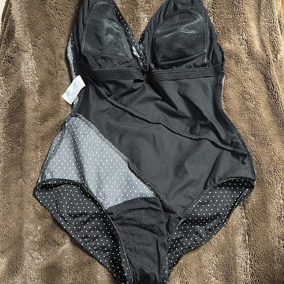 MIRACLESUIT Black&White Polka dot Sz 10 - Picture 4 of 7